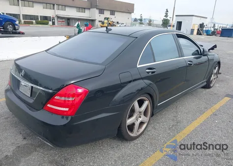 2013 Mercedes-Benz S 550 from USA, damaged, VIN WDDNG7DB1DA525967